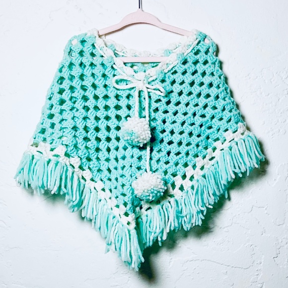 VNTG Hand-Knit Teal & White Pom Pom Shawl Kids OS - Picture 1 of 2